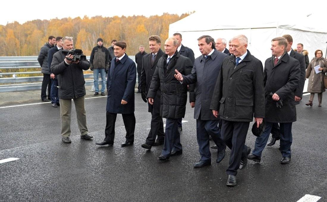 Фото Опубликовали фотографии Путина во время визитов в Новосибирск 8